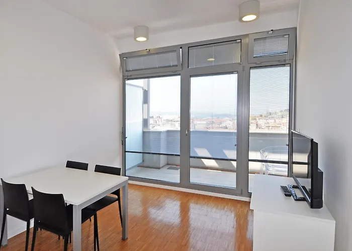 Sc & 호스텔 풀라